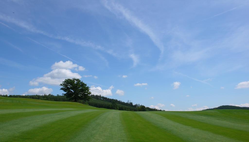 Hotel Beroun Golf Club Eksteriør bilde